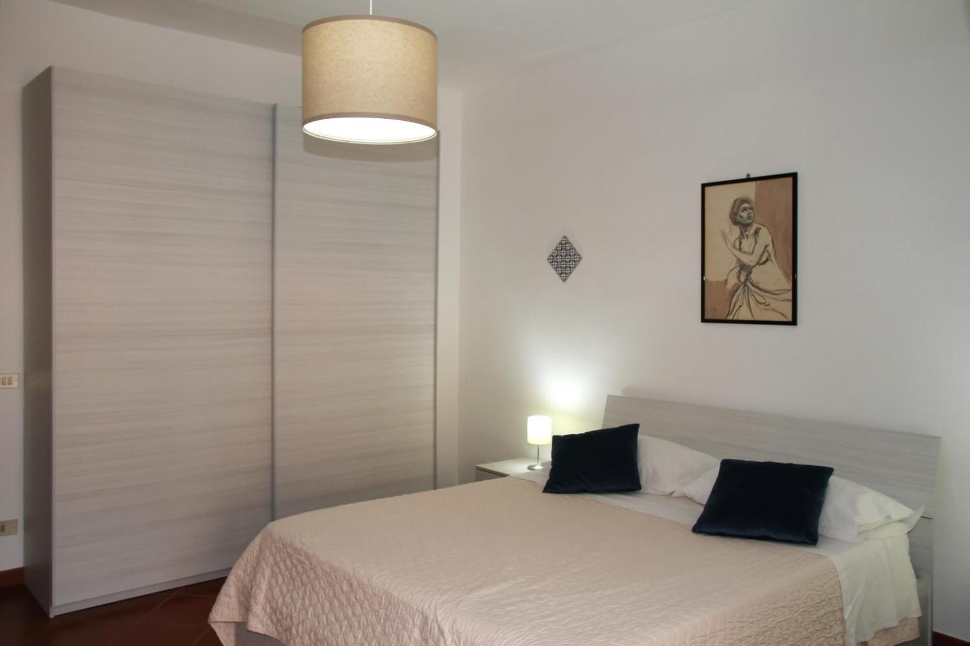 Attico Vista Mare Con Terrazza E Spa Riscaldata Santo Stefano di Camastra Exterior photo
