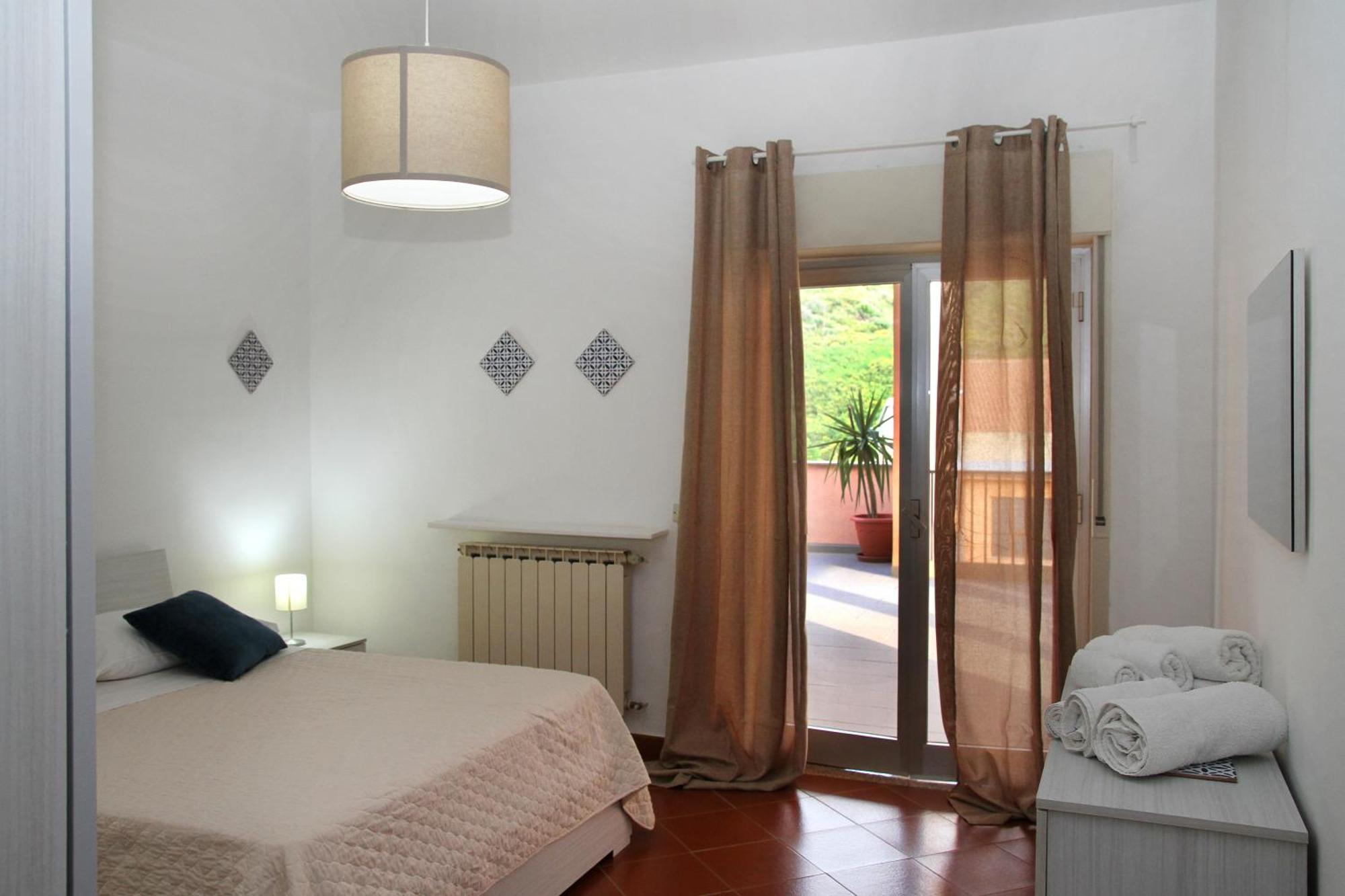 Attico Vista Mare Con Terrazza E Spa Riscaldata Santo Stefano di Camastra Exterior photo